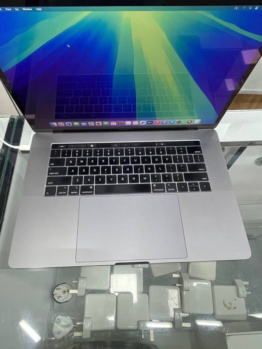 Macbook pro 2019 core i9 1tb/16