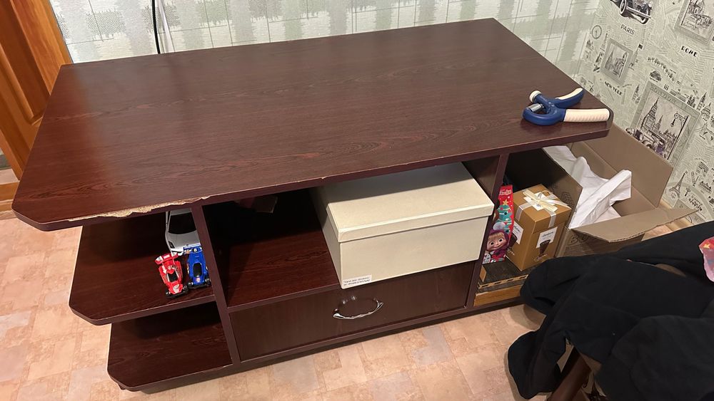 тумбочка под телевизор