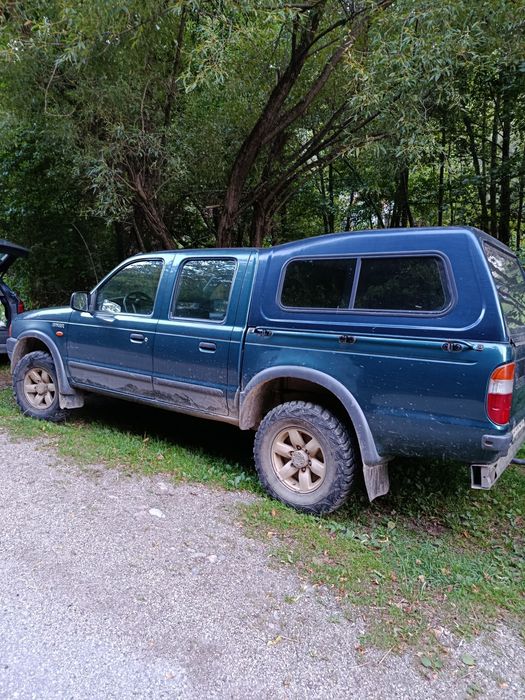 Vand Ford Ranger 4x4 cu reductor Aer conditionat stare foarte bună