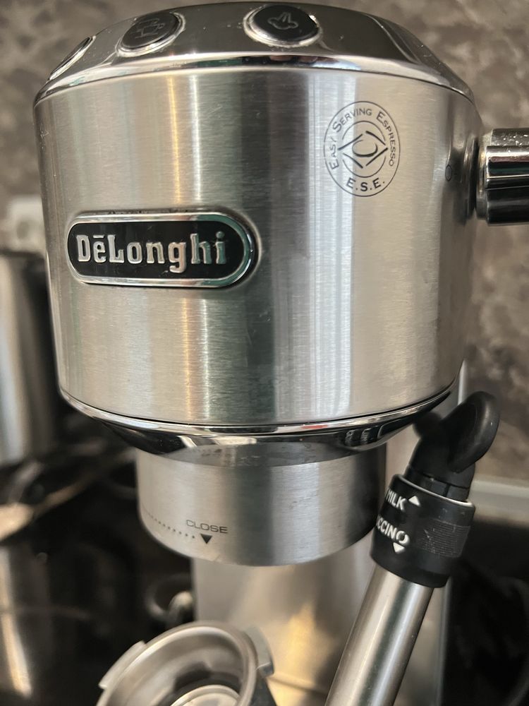 Delonghi Кафемашина (Model / EC685.M)
