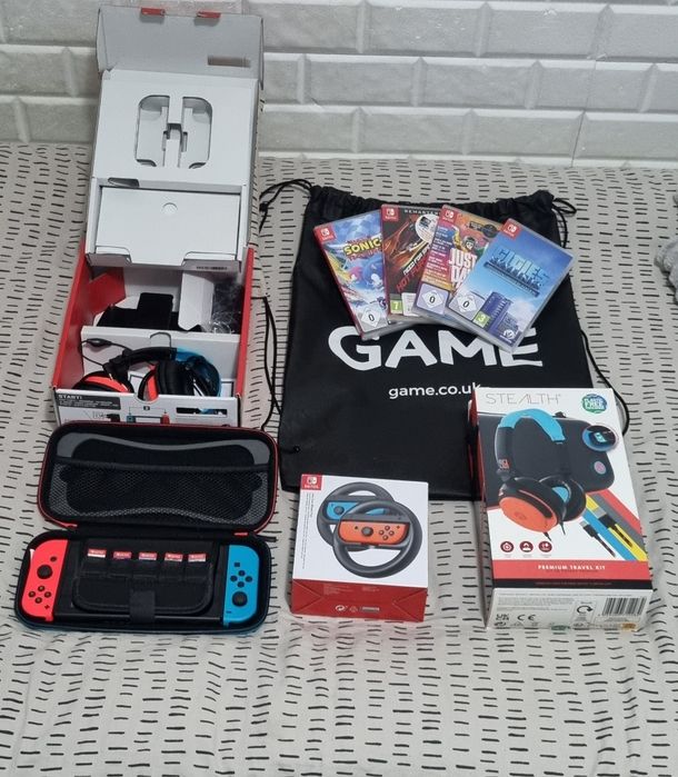 Nintendo Switch cu toate accesoriile