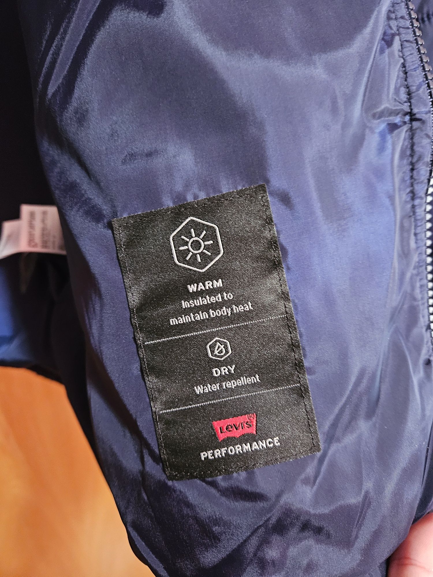 Vand Geaca Levis