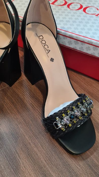 Sandale cu toc elegante mărimea 36 Doca