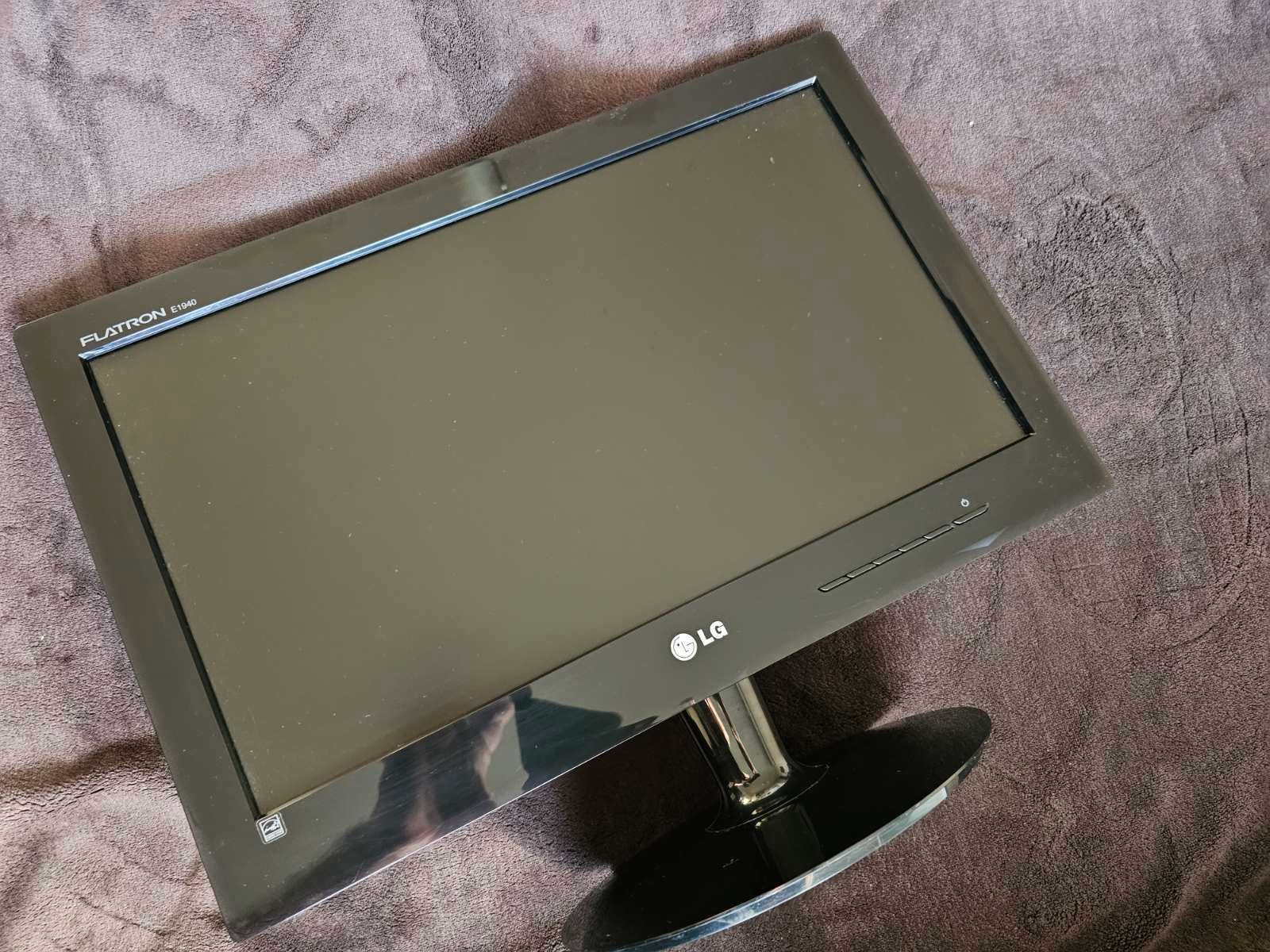 Монитор 19" LG Флатрон E1940S-PN