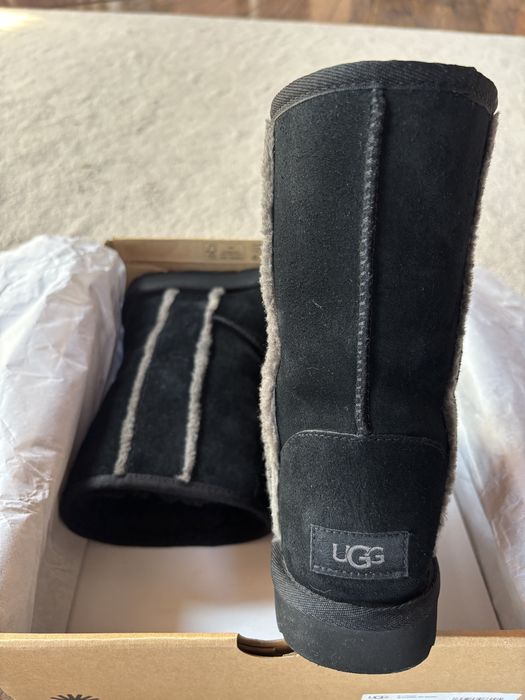 Ботуши UGG