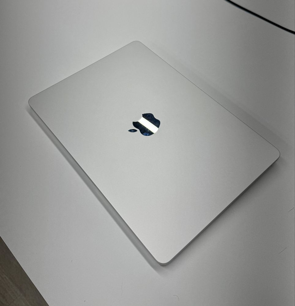 Macbook Air M2 | 8/256