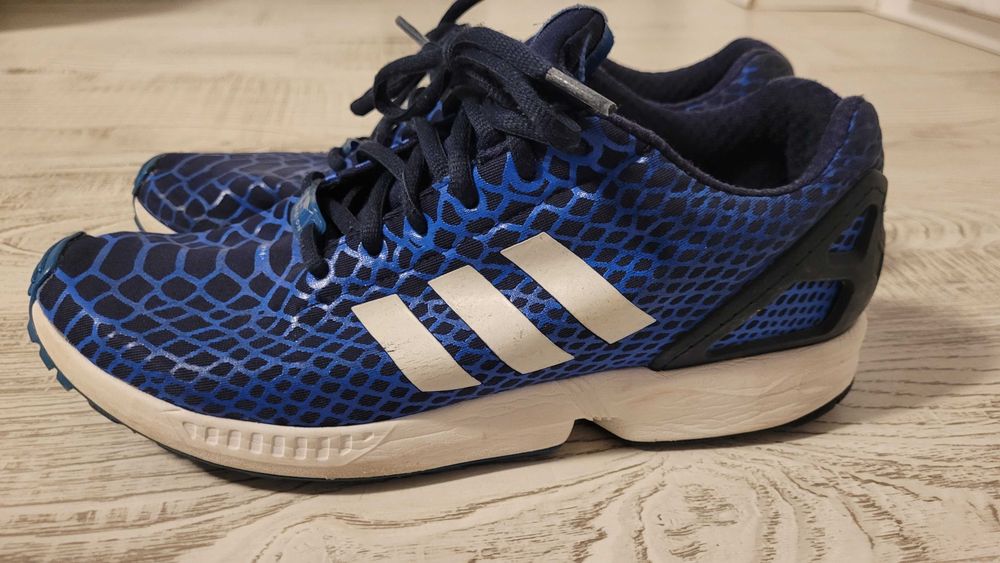 Adidasi Adidas, incaltaminte sport Adidas