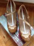 Pantofi piele noi