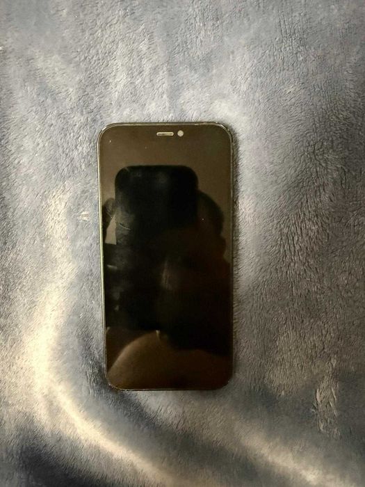 vand iphone 12 mini 256GB utilizat cu mici zgarieturi in colturi