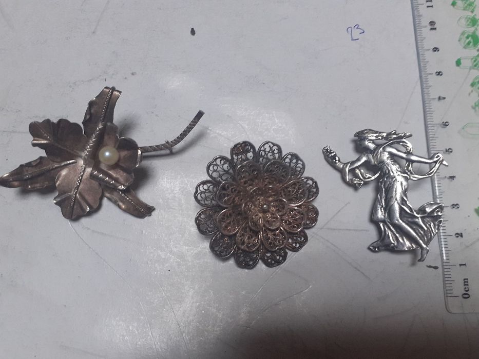Diferite brose si cercei din argint