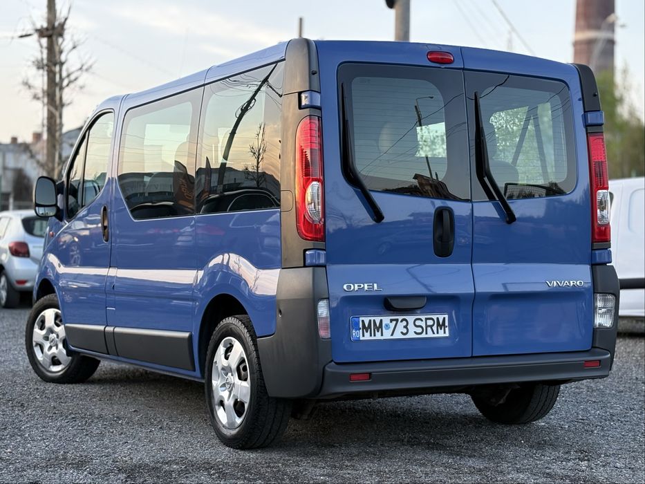Opel Vivaro 2011 /  9 Locuri / 2.0 Diesel 6+1 / Km cu Istoric / Top
