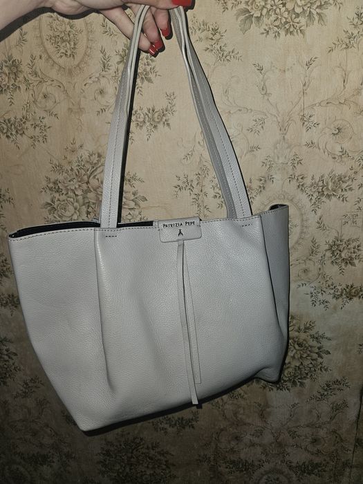 Дамска чанта Patrizia Pepe естествена кожа