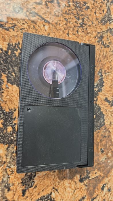 Vand o Caseta beta max marca Sony model L-500