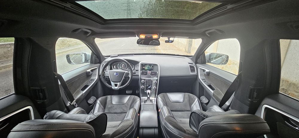 Volvo XC60 D4 AWD, anul 2017 - stare excelentă