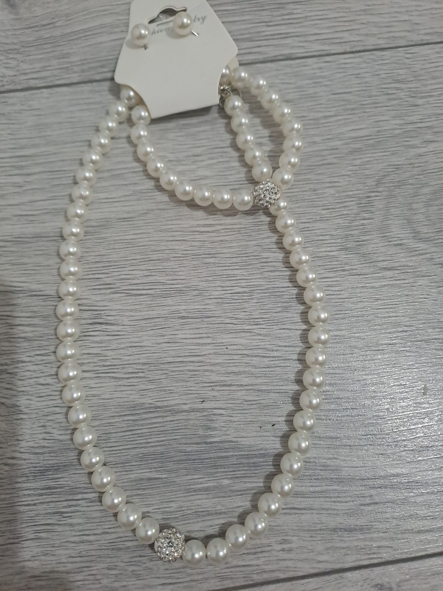 Set lănțișor,bratara și cercei