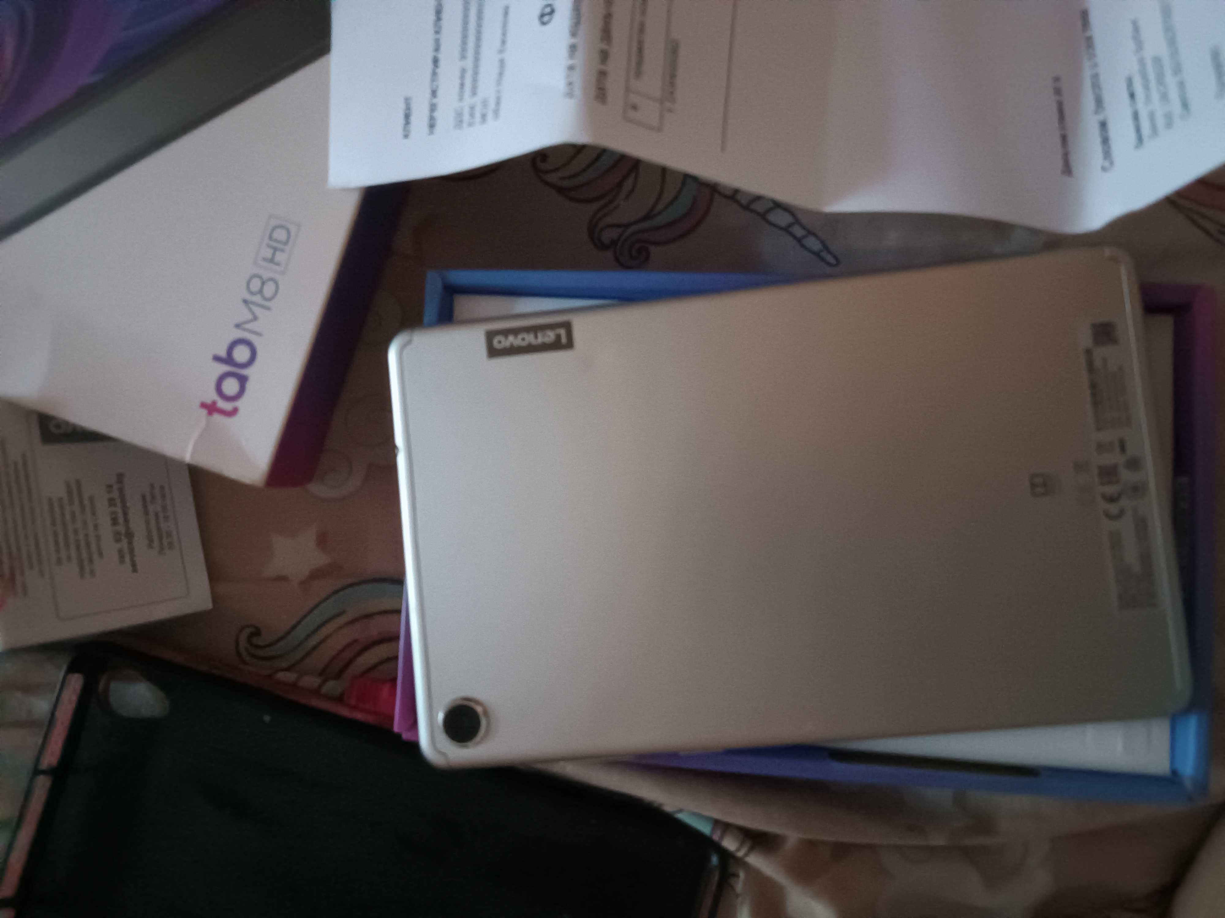 Продавам Таблет 8 Lenovo