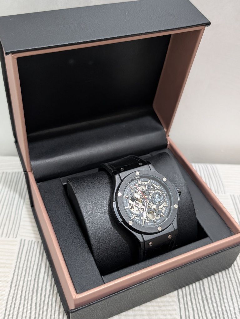 Часы Hublot новые механические