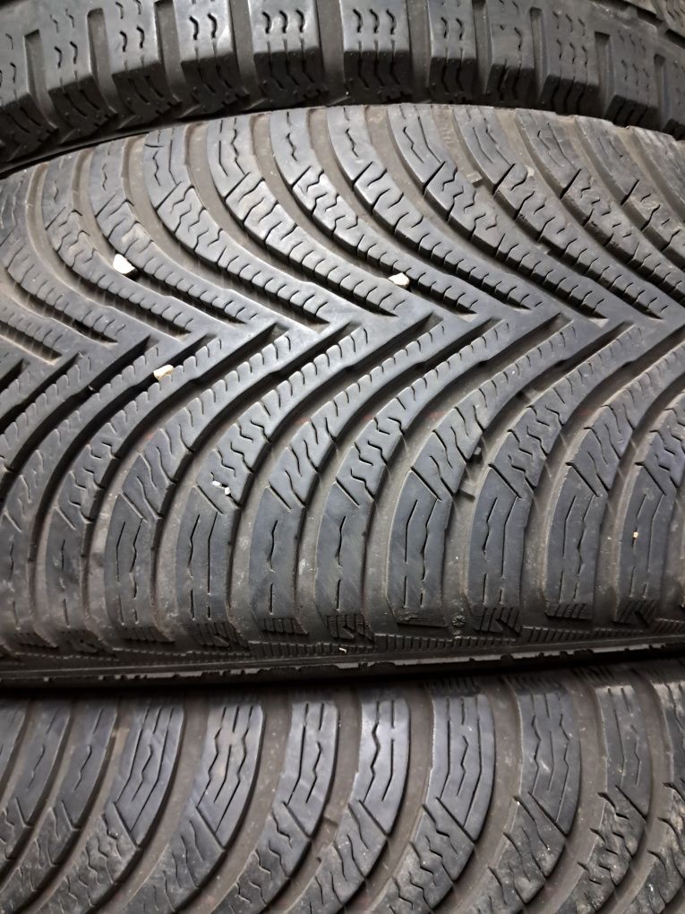 Anvelope second iarna 215 65 R16 Michelin
