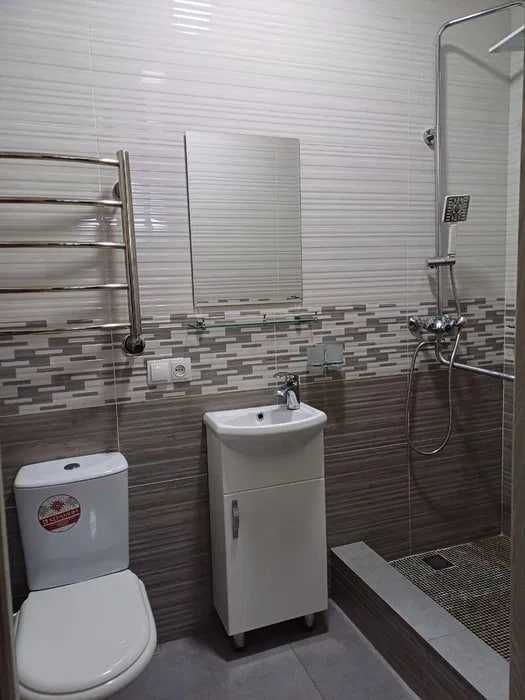 3-комнатная квартира 110м2; 3/4/4 метро Шаҳристанская, ул. Анорзор