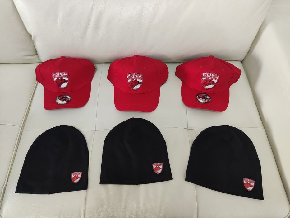 Caciula Dinamo București sau Șapcă FC Dinamo - preț pe bucata