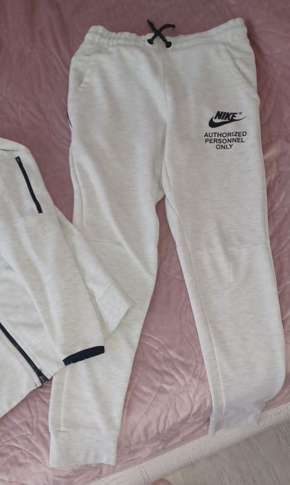 Екипи nike tech fleece