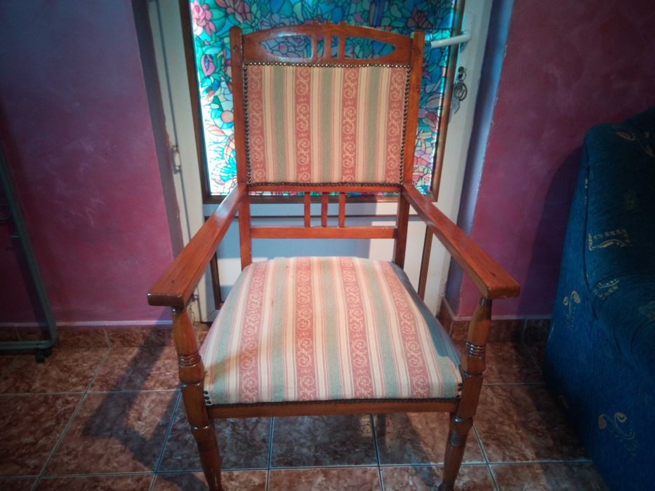 de  vanzare   scaun   art-decor  !!!