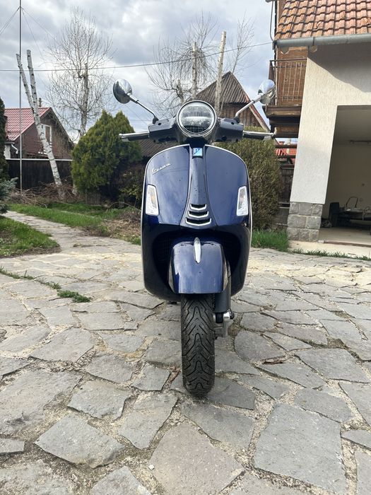 Vespa piaggio 300