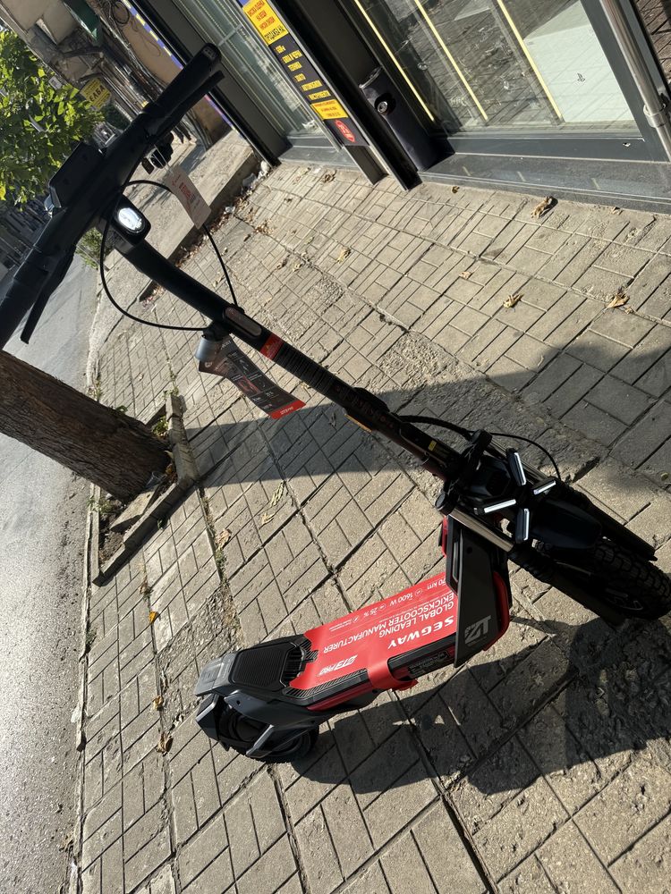 ЧИСТО НОВА!! Segway ZT3 PRO 1600W