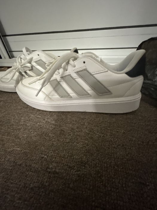 Обувки Adidas в топ състояние