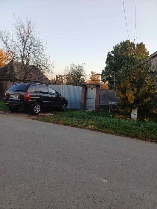 Casă de vânzare la țară – teren generos, locație liniștită