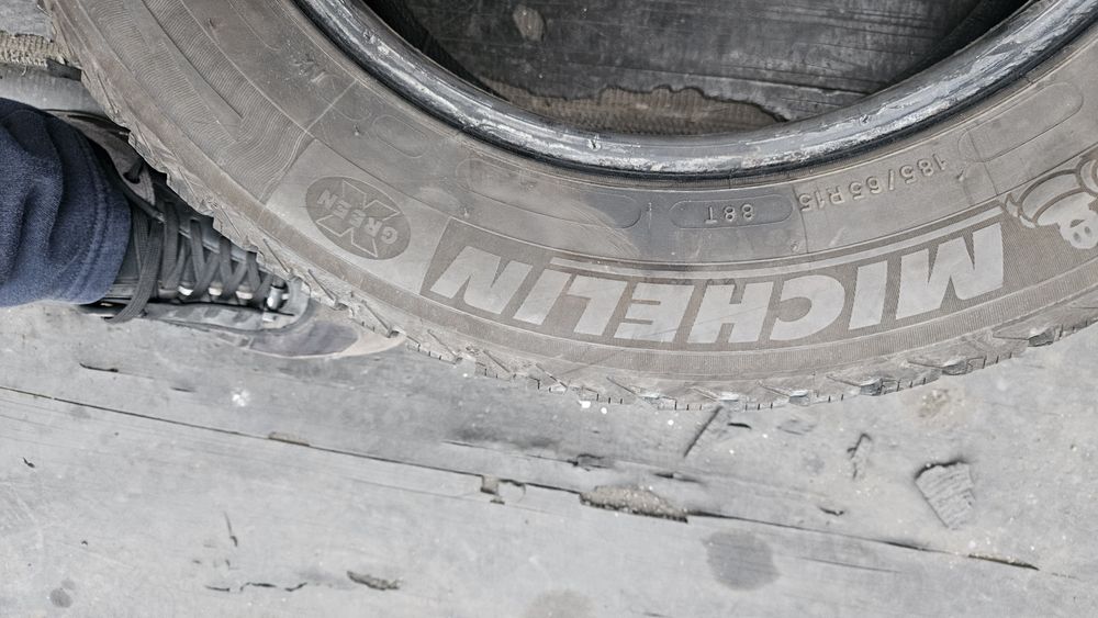 2бр гуми 185 65 15 мишелин