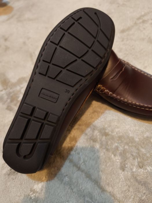 Продам мужские туфли 38-39 размера