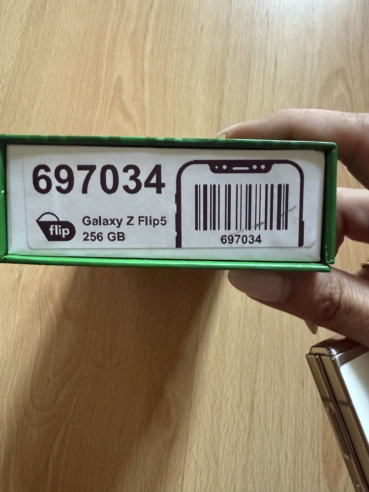 Samsung zflip 5 cream