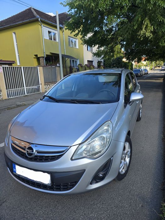 Opel corsa 1.3 2011