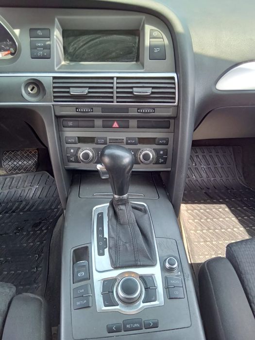 Vând Audi a 6 c 6