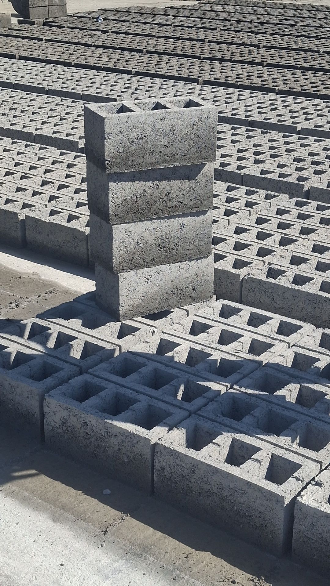 Shlaka blok 16.×36. JIZZAX sementdan shebenli yuvulgan qumdan sifatl