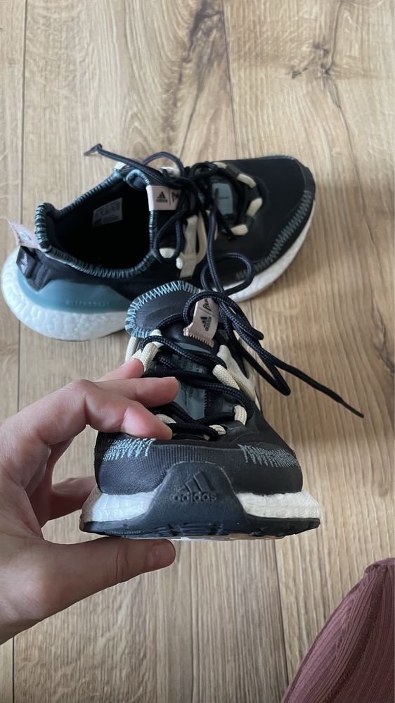 Маратонки Adidas ultraboost x Parley 36.5