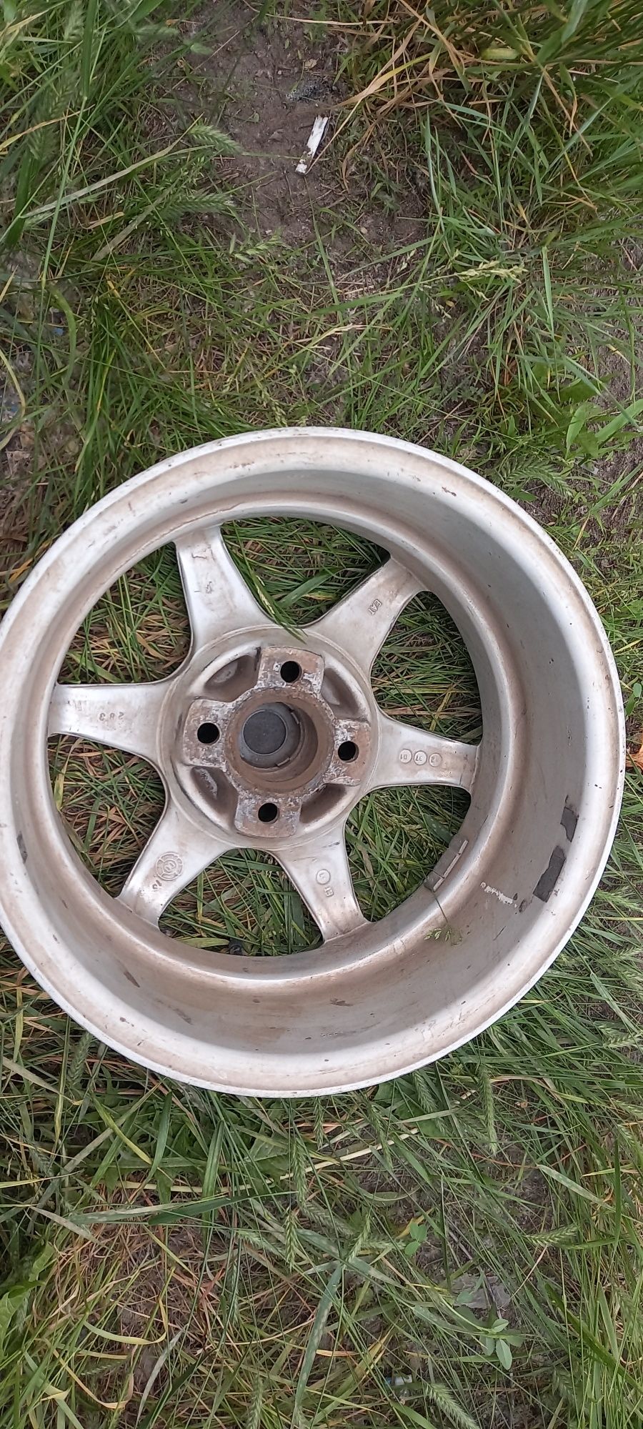 Продам диск легкосплавный  колёсный r 13  4x100