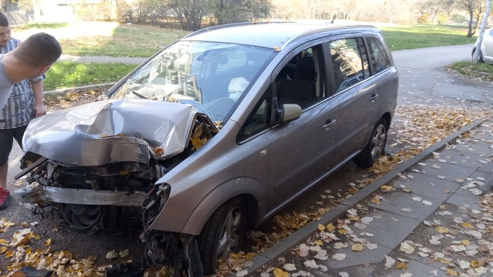 Зафира б 1.9 120 кс на части