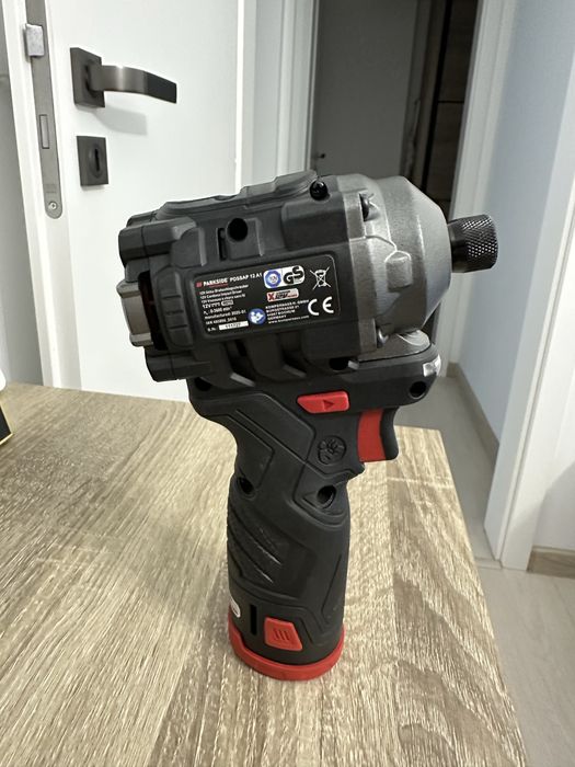 Autofiletanta/Bormasina impact biți Parkside 12V + acumulator 2Ah 12V