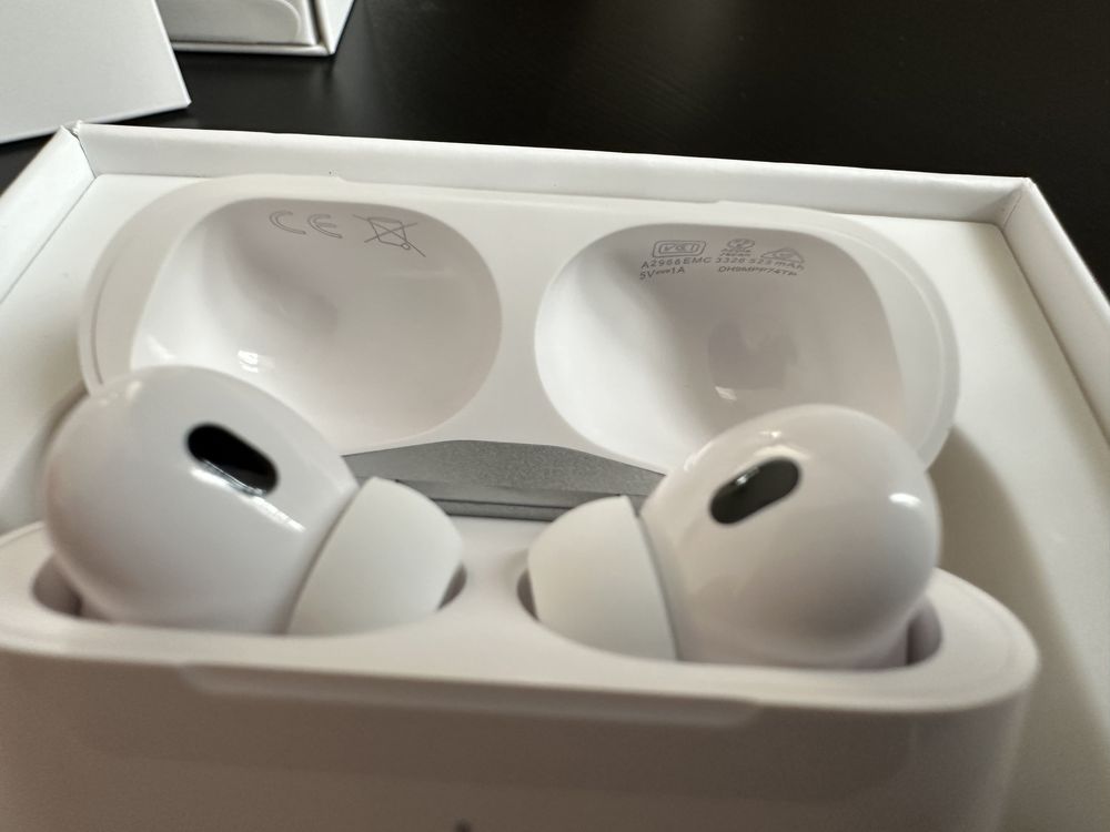 AirPods Pro 2 with Wireless Case - Garantie Apple Care+