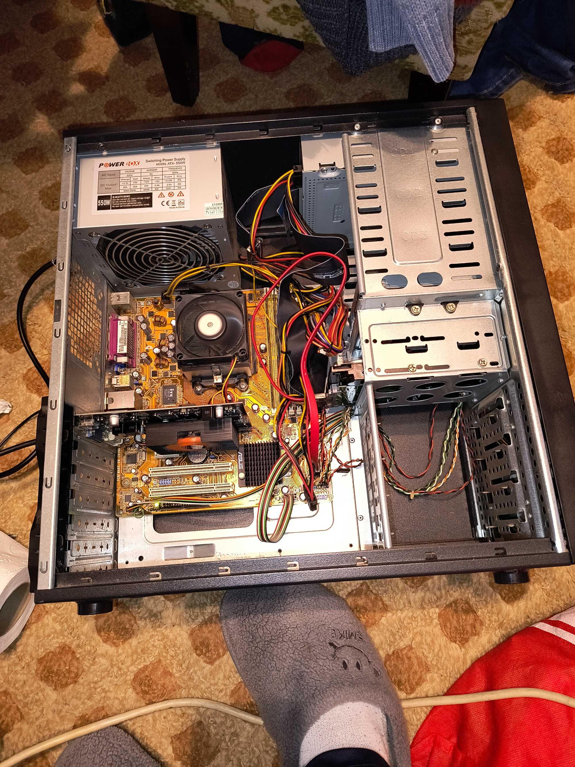 Computer, AMD Athlom 64 x 2 Dual Core 2.01 GHz, RAM 3gb, HDD 150 gb