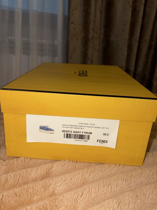 Adidasi fendi autentici