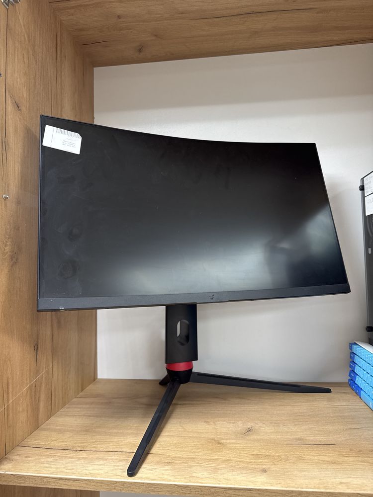 Монитор системный блок  core i5-10 SSD-256 HDD-512 Ram-15 RTX-2060