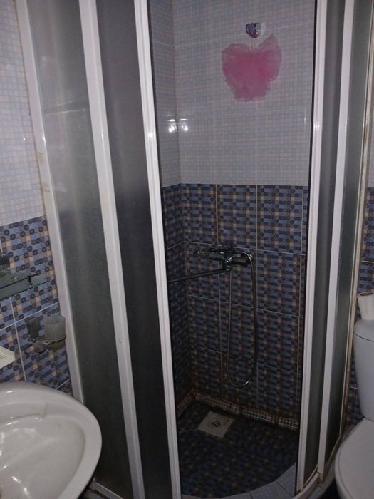 Юнусобод 10 двух комнатная продается квартира