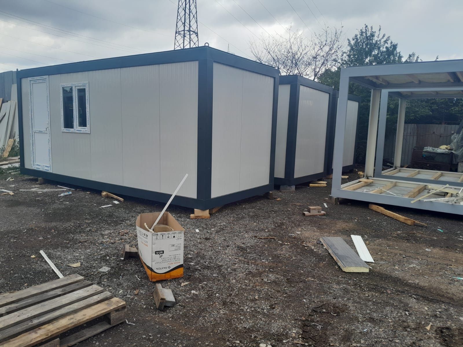 Vând container modular,  birou, grup sanitar, vestiar, vitrina