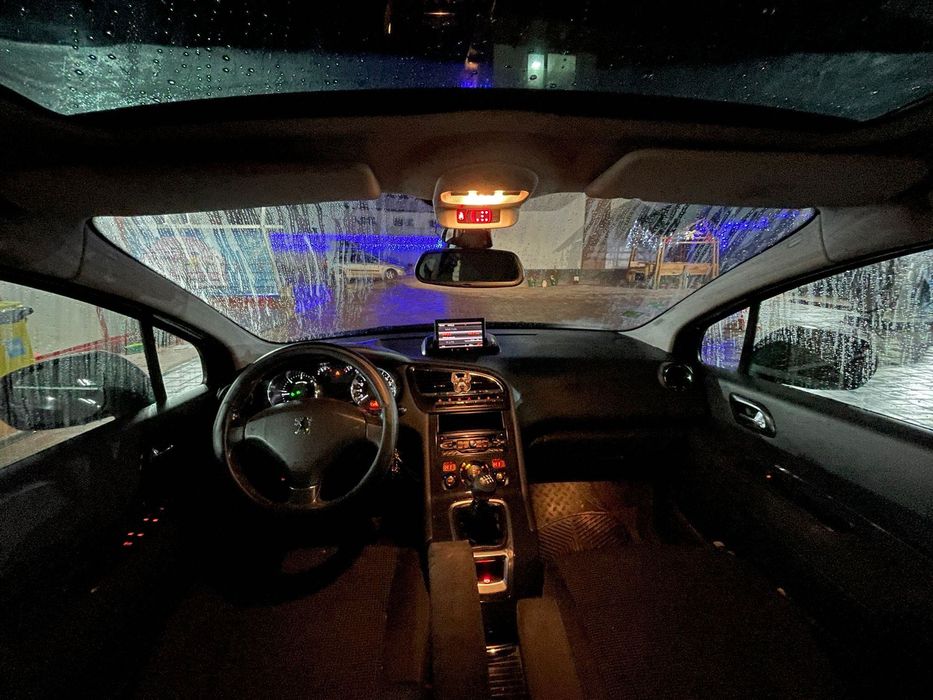 De vânzare Peugeot 5008, 2011, 2.0 HDi Diesel