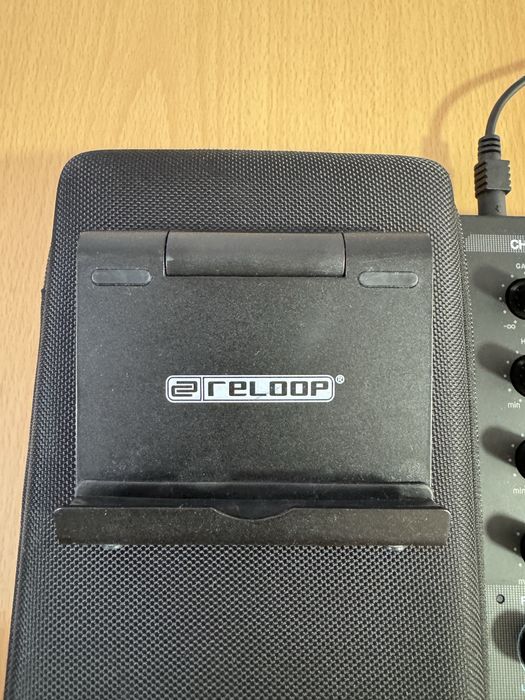 Mobile Dj Setup - Reloop Mixtour + iPad Air 2 LTE 64GB