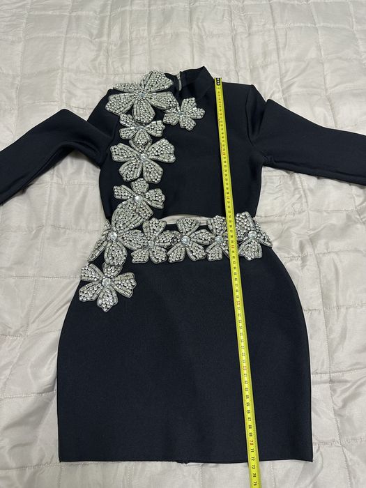 Compelu bandage, bluza si fusta