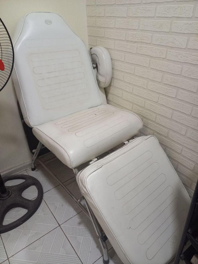 Продаётся  косметологическое кресло
